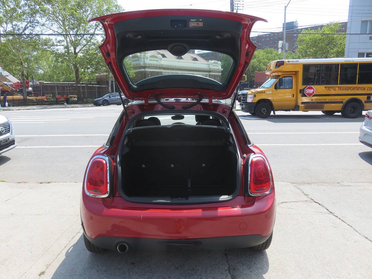 Used 2015 MINI Cooper 4-Door Hardtop FWD image 22
