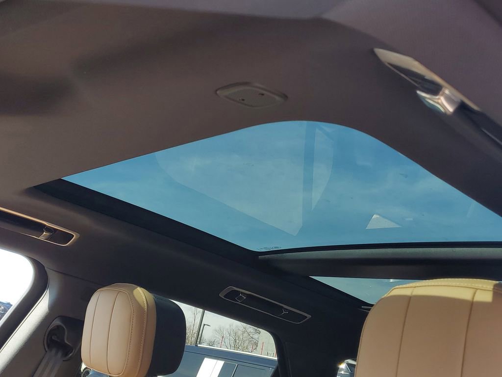 New 2026 Land Rover Range Rover Sport Dynamic SE image 9