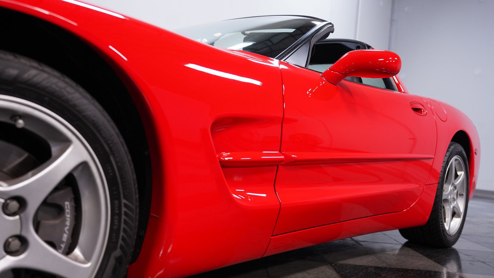 Used 2000 Chevrolet Corvette Coupe w/ Memory Pkg image 20