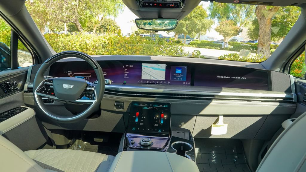 New 2026 Cadillac Escalade IQ Luxury 1 image 13