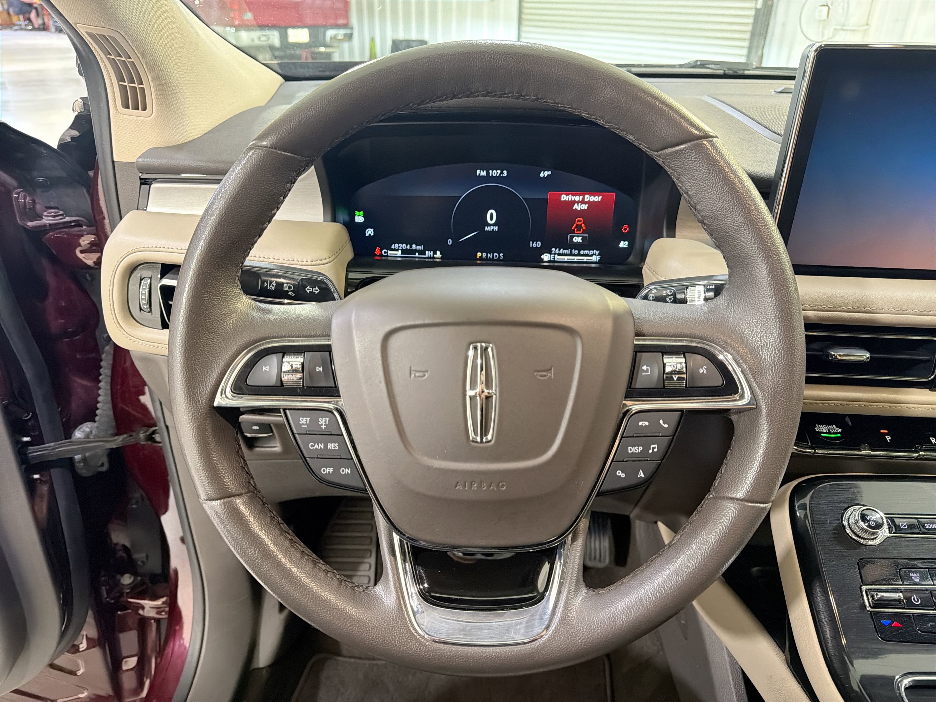 Used 2022 Lincoln Nautilus FWD image 13