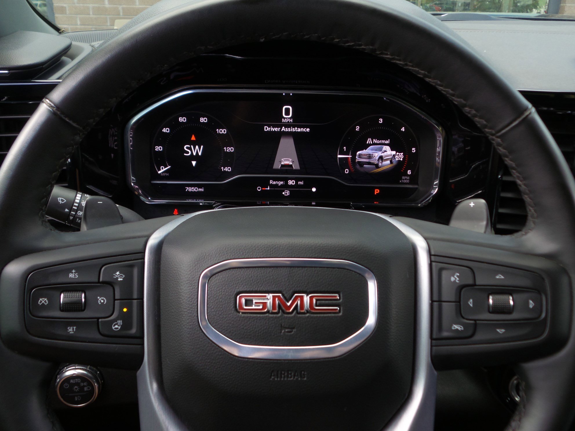 Used 2025 GMC Sierra 1500 Elevation w/ Elevation Premium Package image 9