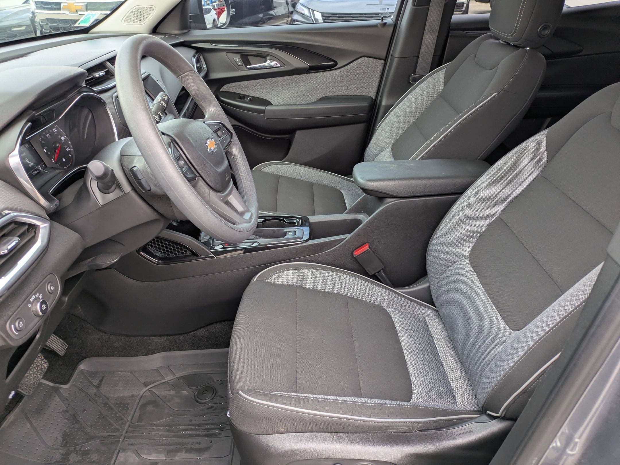 Certified 2022 Chevrolet TrailBlazer LT w/ LPO, Blackout Package image 10