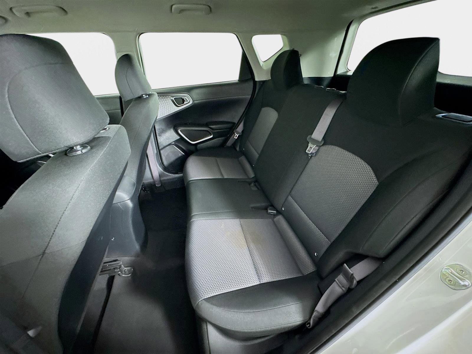 Used 2022 Kia Soul LX image 20