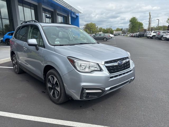 Used 2017 Subaru Forester 2.5i Premium AWD/4WD image 4