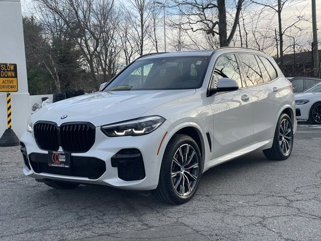 Used 2023 BMW X5 xDrive40i w/ M Sport Package image 2