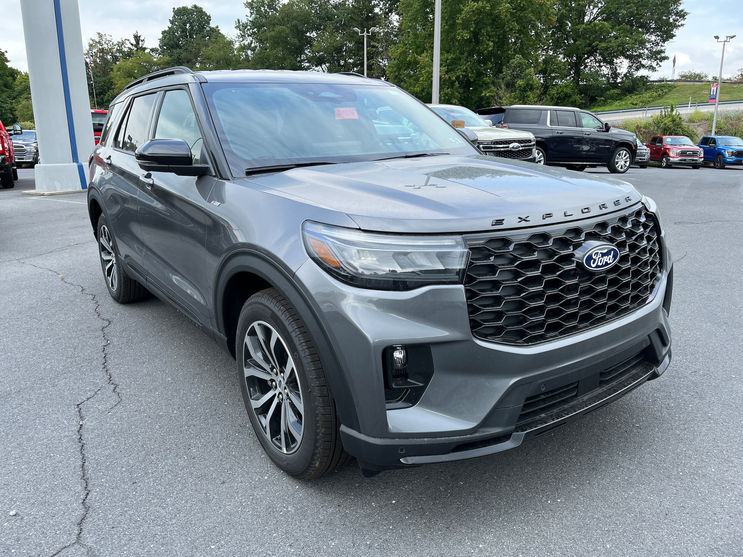 New 2027 Ford Explorer ST-Line AWD/4WD image 4