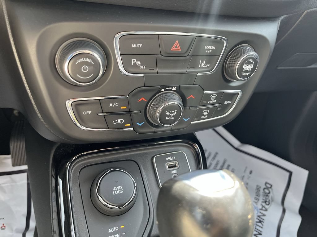 Used 2021 Jeep Compass Limited w/ Elite Exterior Group AWD/4WD image 18