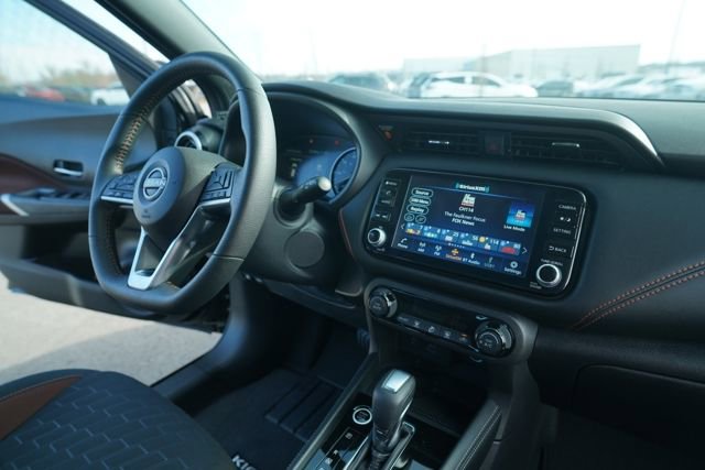 Used 2024 Nissan Kicks SR image 31