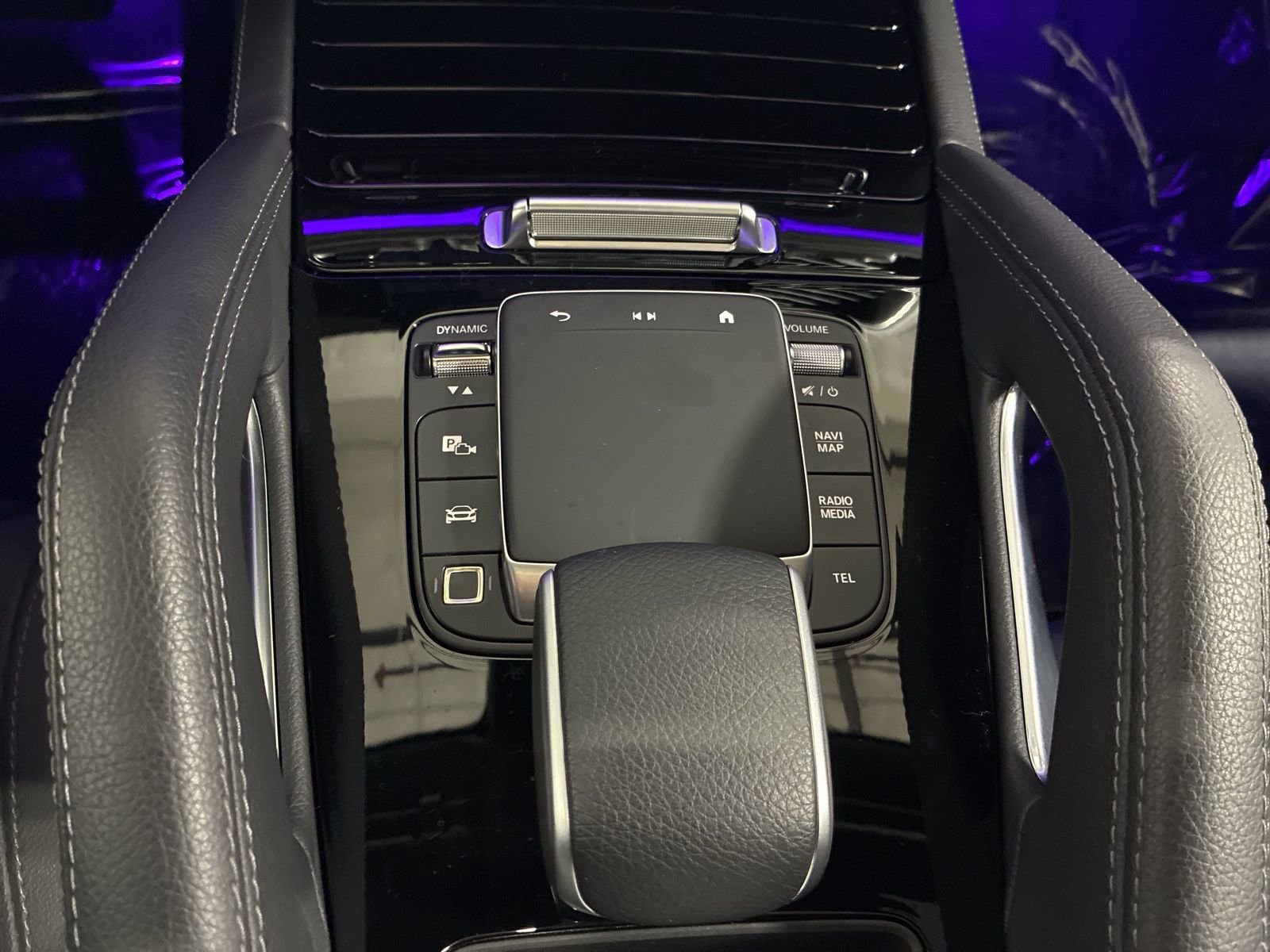 Used 2025 Mercedes-Benz GLE 450 4MATIC w/ AMG Line Exterior image 25