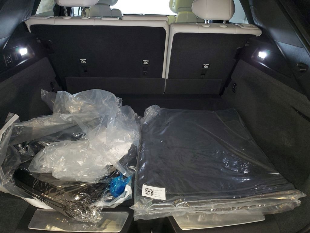 New 2025 Cadillac Lyriq Sport image 7