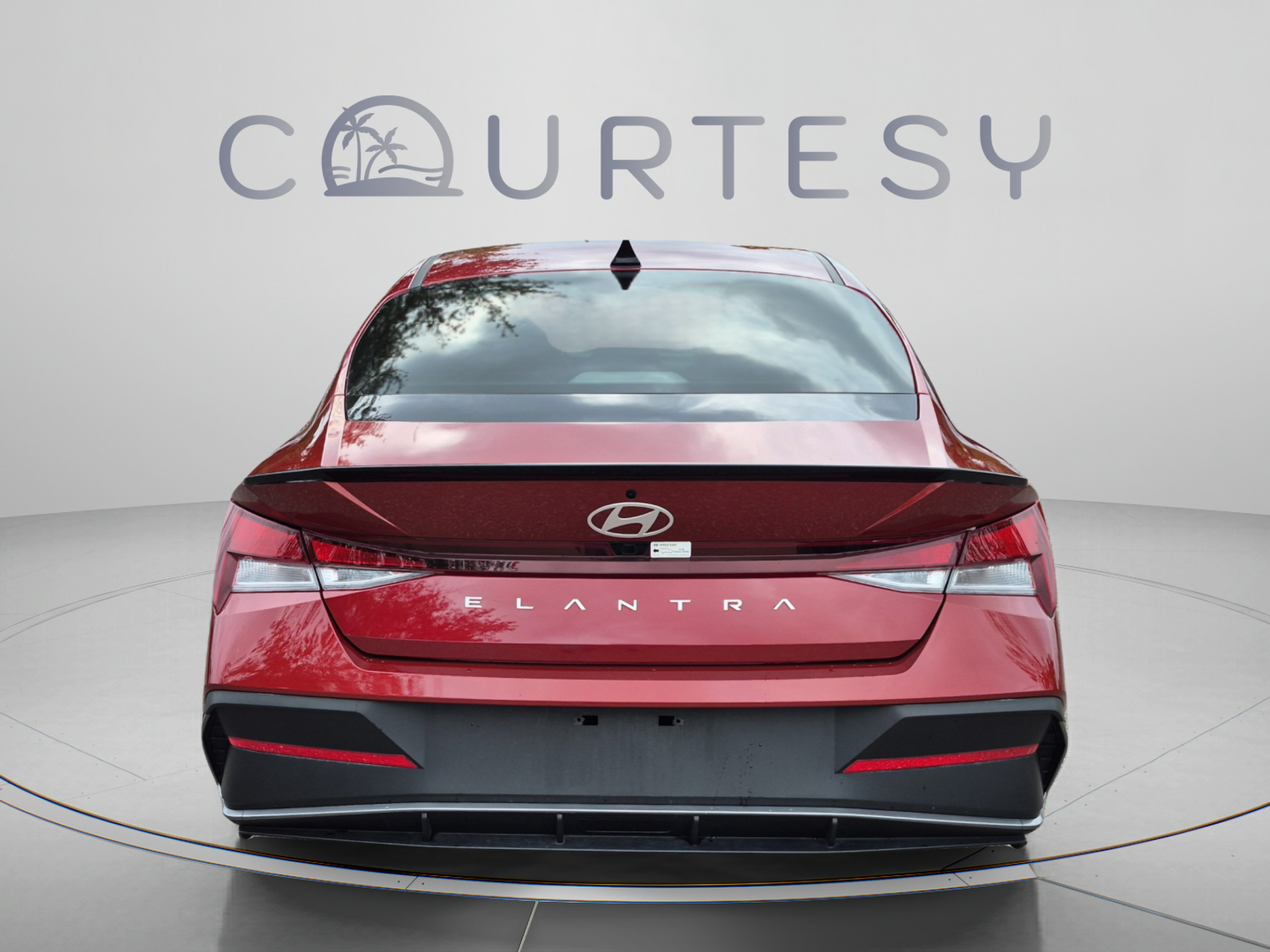 Used 2025 Hyundai Elantra Sport FWD image 4