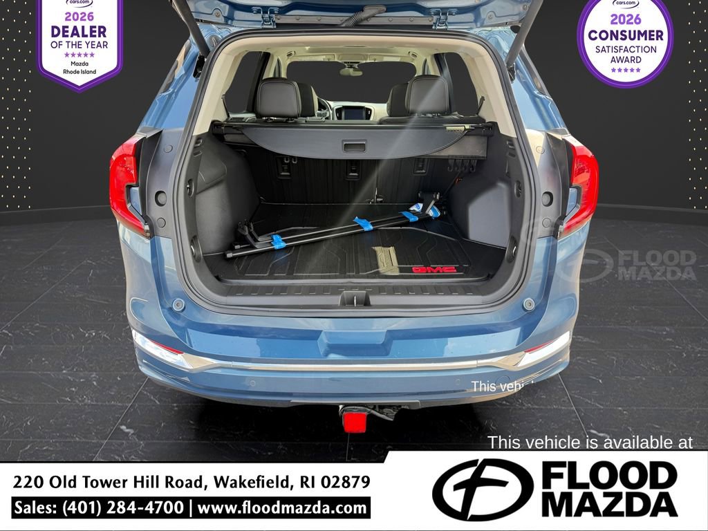 Used 2024 GMC Terrain Denali w/ Denali Premium Package image 17