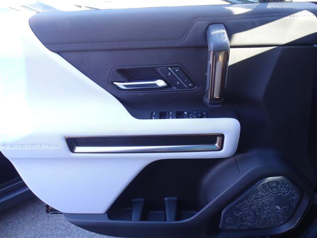 New 2025 GMC Hummer EV 3X w/ LPO, Cargo Utility Package image 15