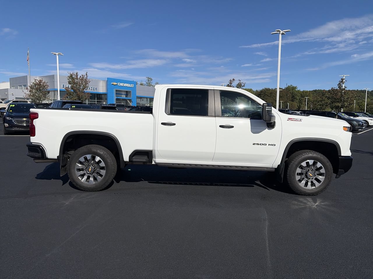 Used 2024 Chevrolet Silverado 2500 Custom w/ Custom Convenience Package AWD/4WD image 8