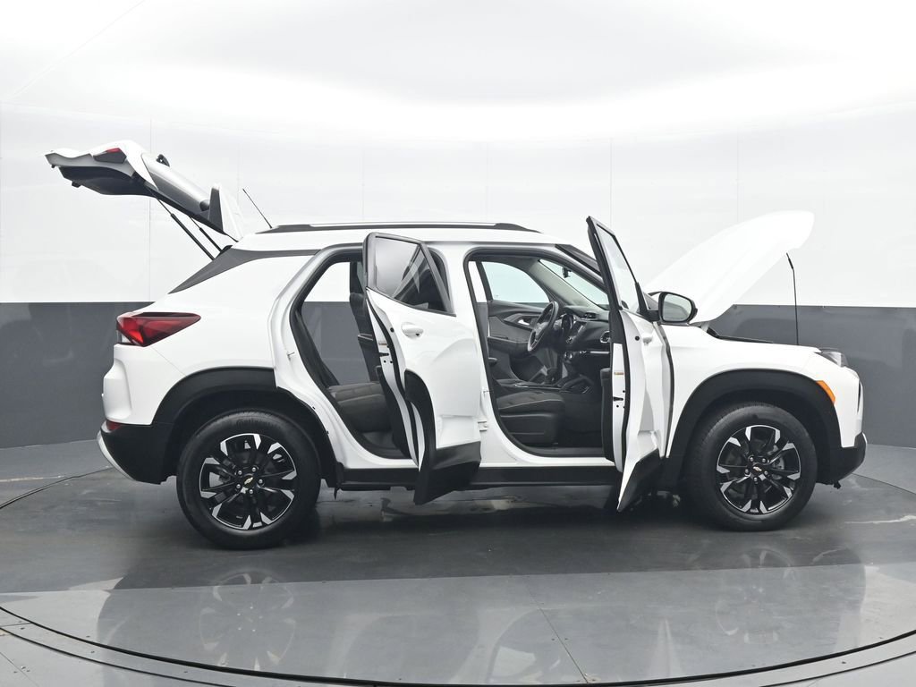 Used 2023 Chevrolet TrailBlazer LT FWD image 36