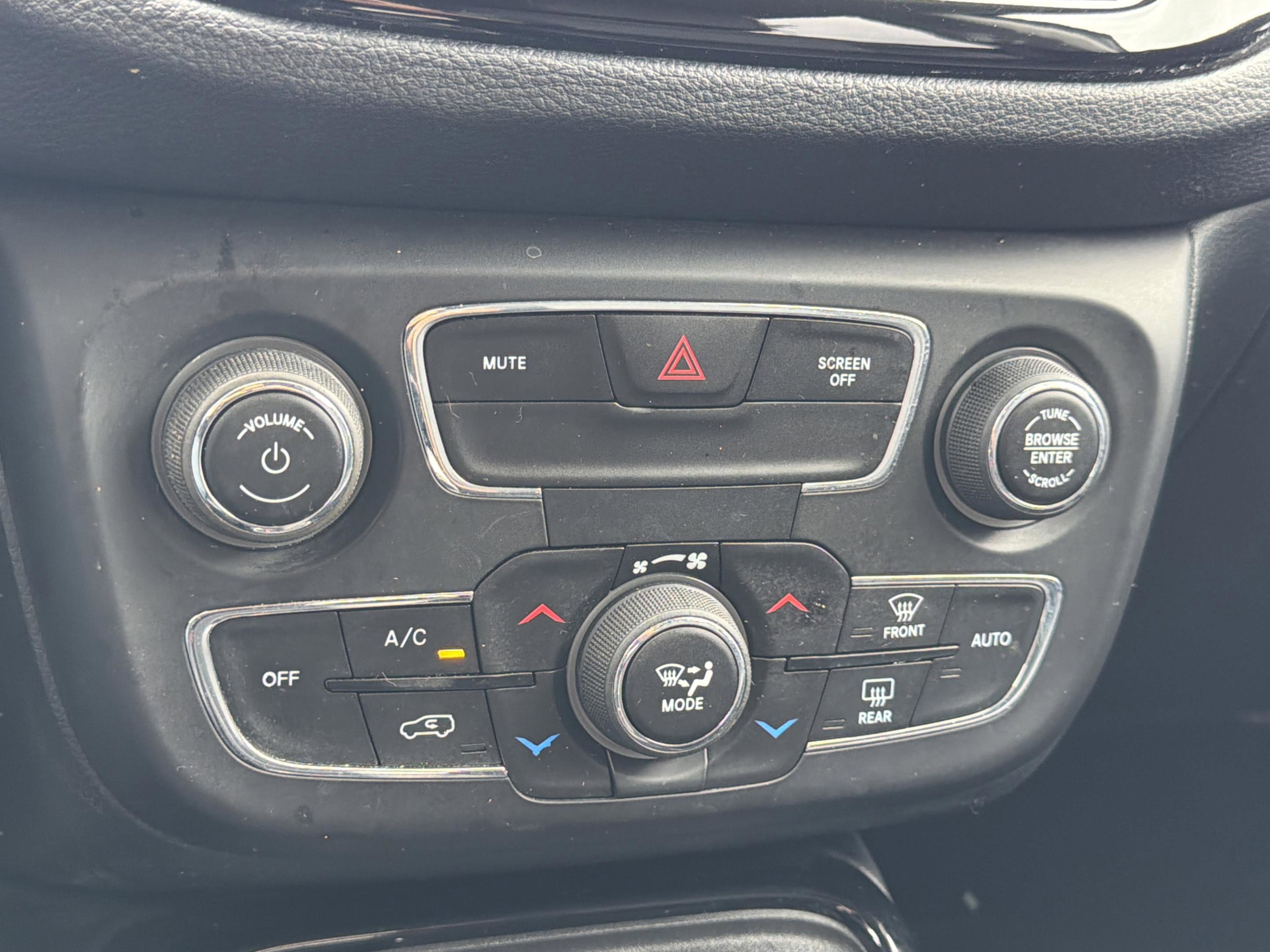 Used 2019 Jeep Compass Limited image 19