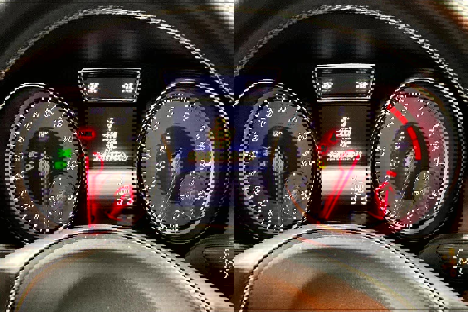 Used 2016 Mercedes-Benz GLA 250 4MATIC image 25