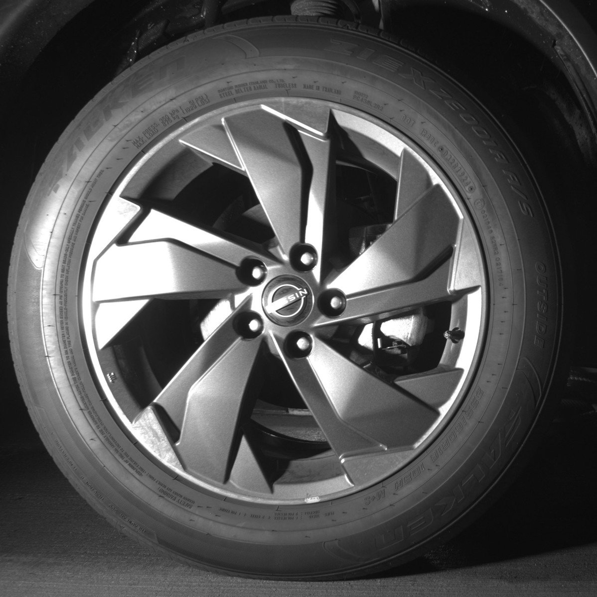 Used 2025 Nissan Rogue SV FWD image 13