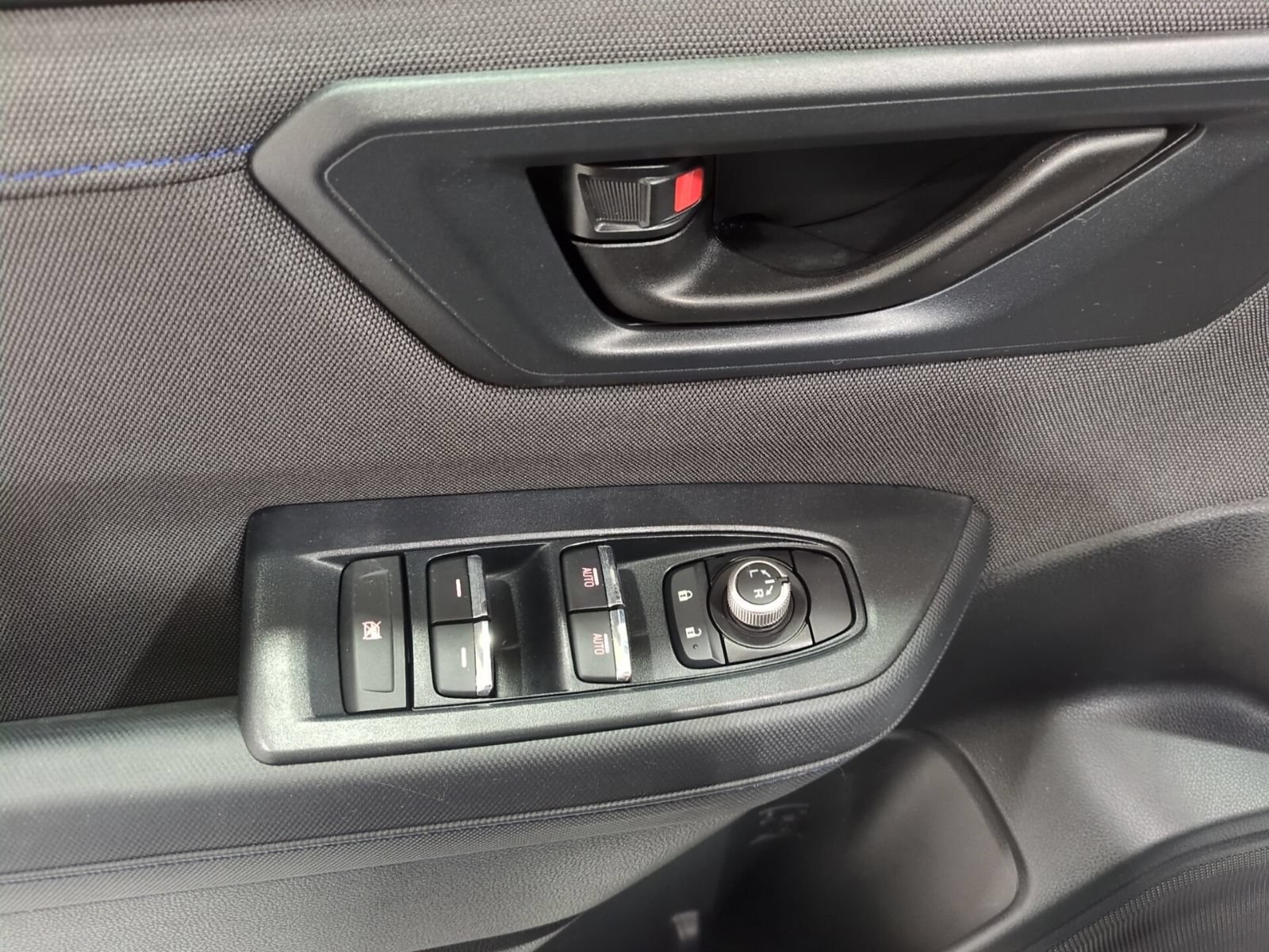 Certified 2025 Subaru Forester Premium AWD/4WD image 18