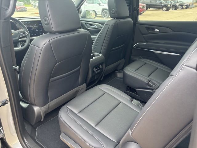 New 2026 Chevrolet Traverse LT w/ Sun and Wheel Package AWD/4WD image 16