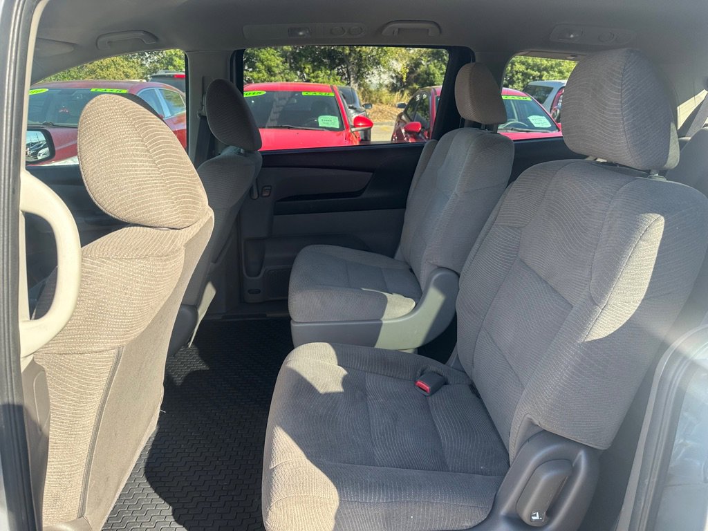 Used 2012 Honda Odyssey LX image 14