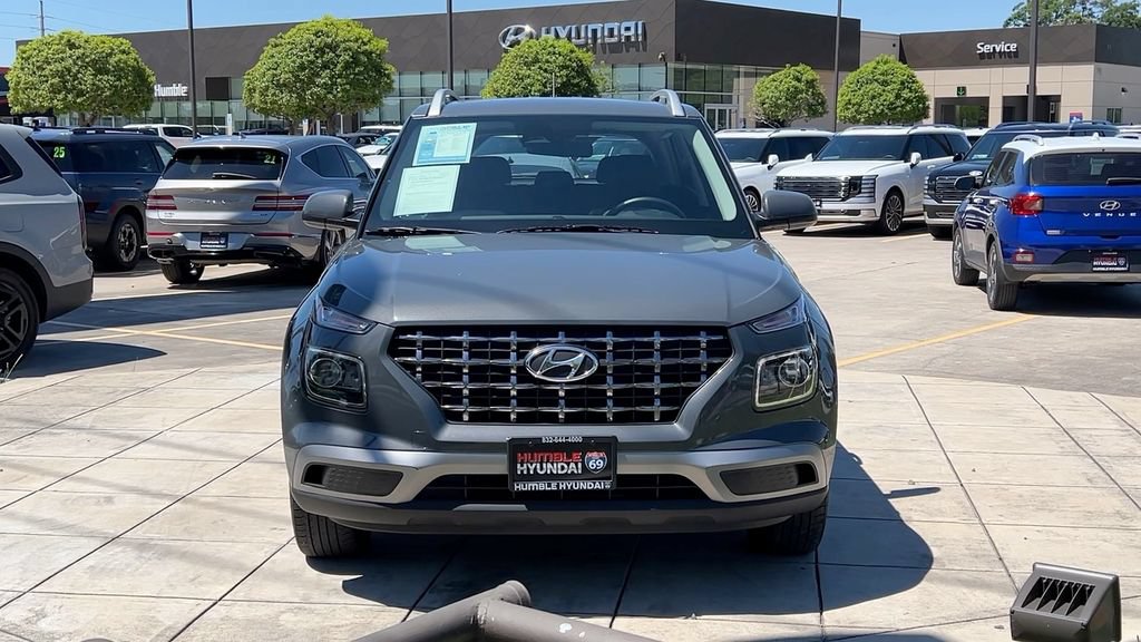 Used 2025 Hyundai Venue SEL image 11