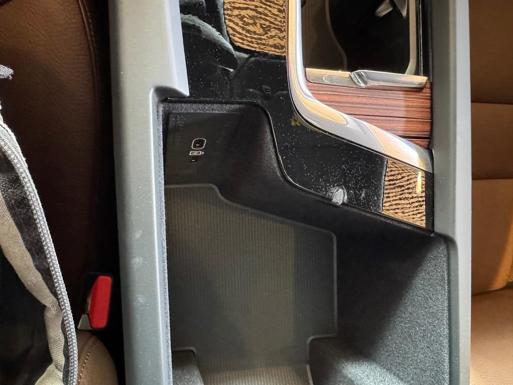 New 2026 Volvo V60 B5 Cross Country Plus w/ Climate Package image 19