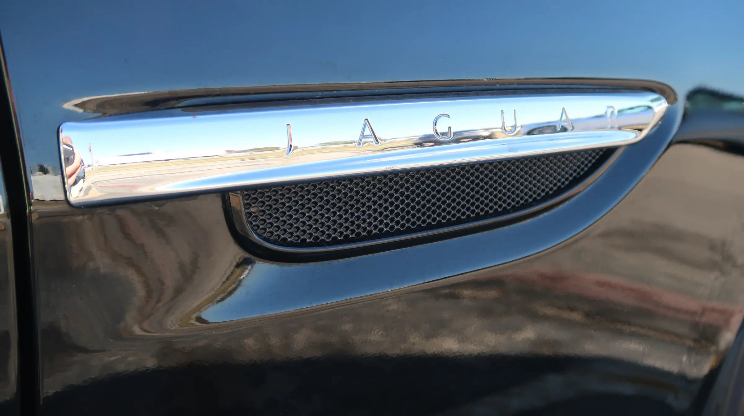 Used 2014 Jaguar XKR R image 48