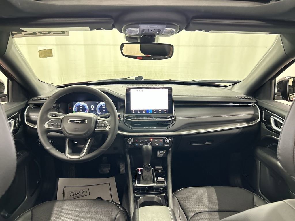 Used 2024 Jeep Compass Limited w/ High Altitude Package AWD/4WD image 19
