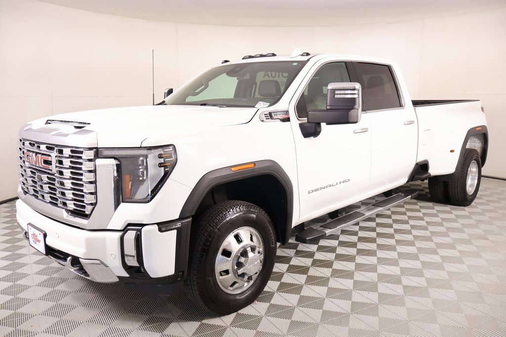 Used 2024 GMC Sierra 3500 Denali image 11