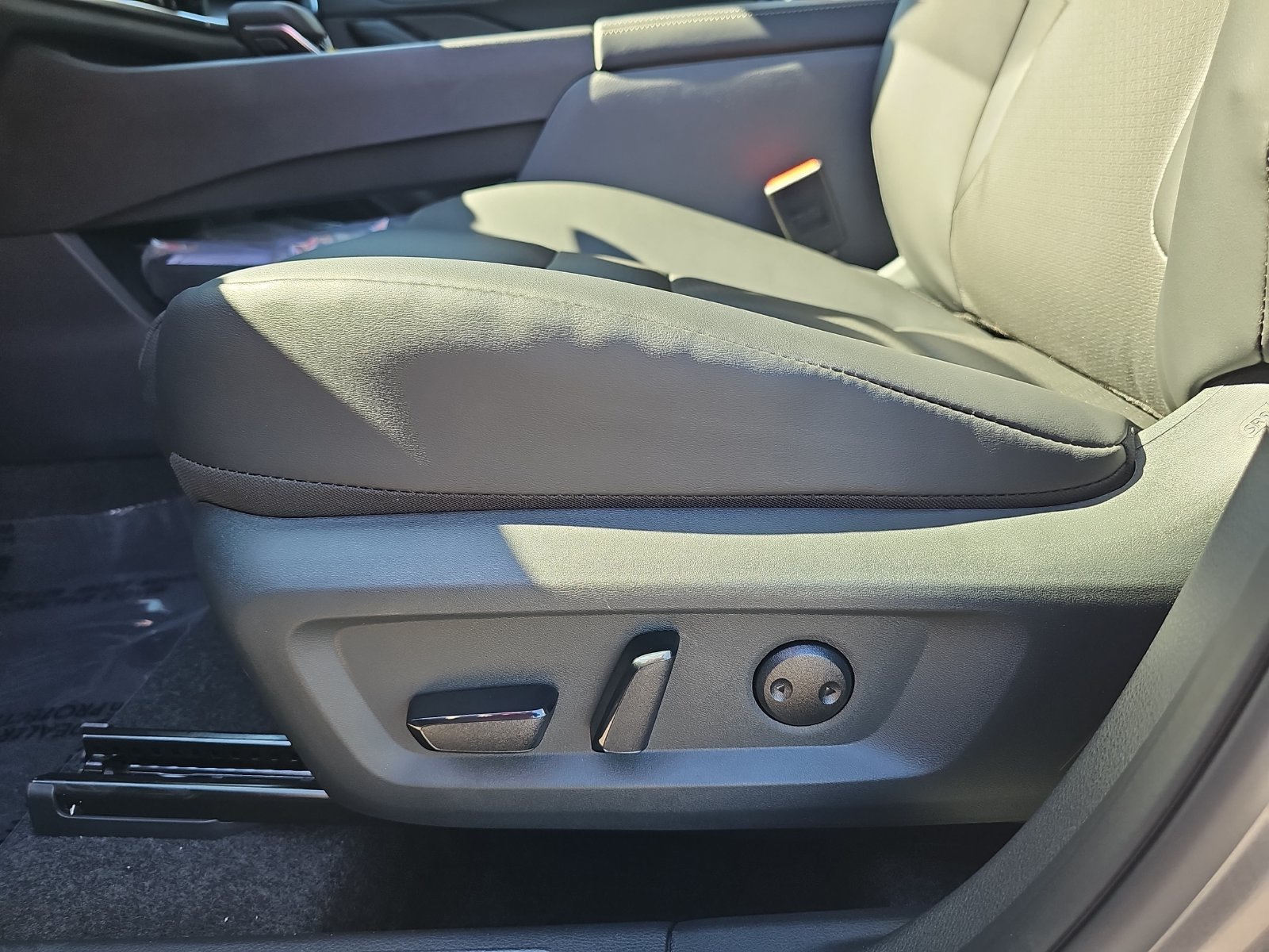 New 2027 Nissan Rogue Dark Armor FWD image 28