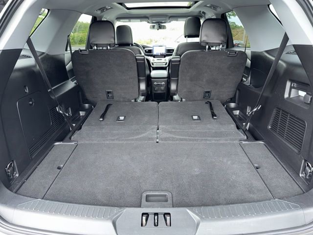 Used 2021 Ford Explorer XLT w/ Equipment Group 202A AWD/4WD image 41
