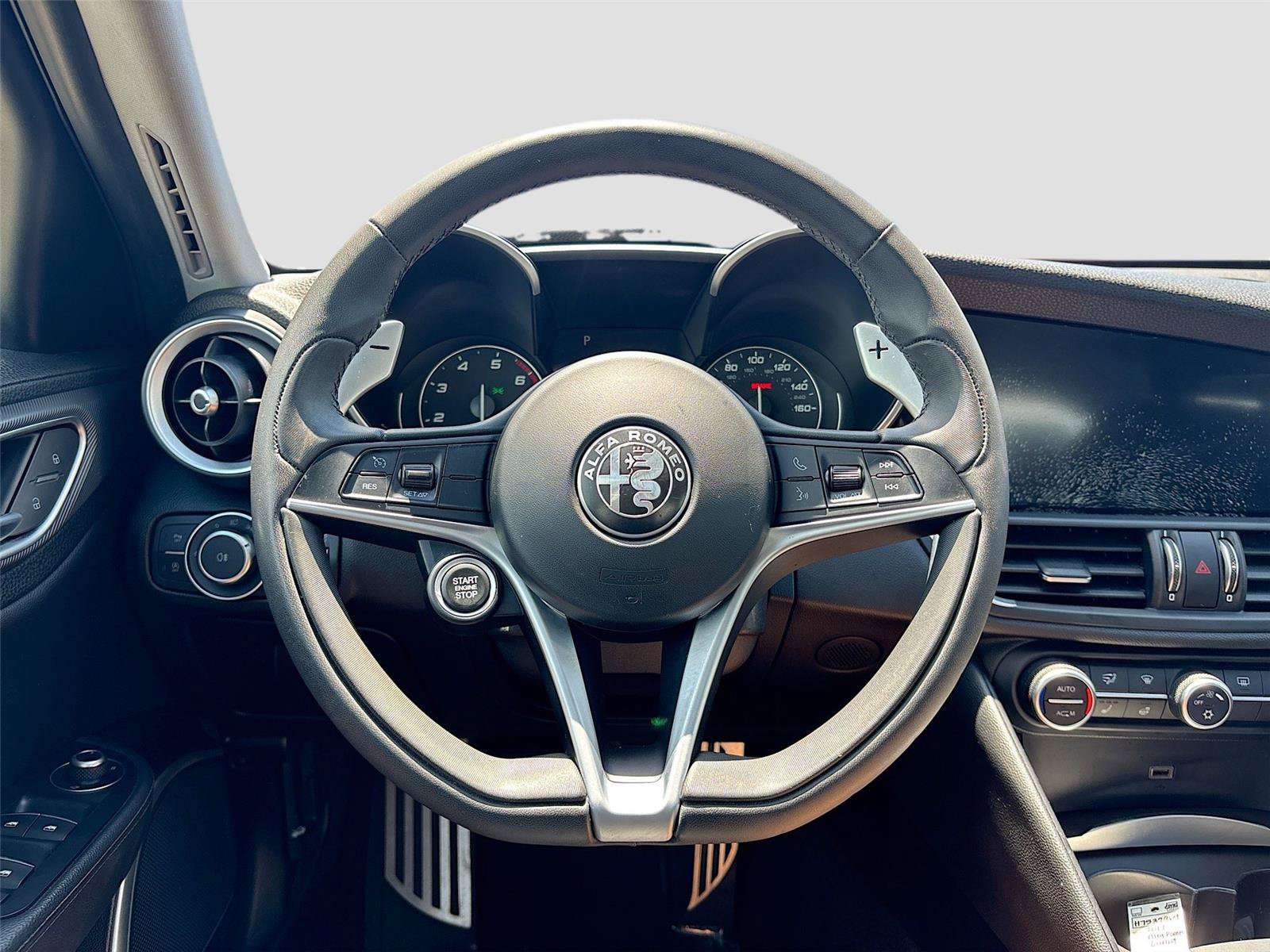 Used 2017 Alfa Romeo Giulia w/ Sport Appearance Package RWD image 11