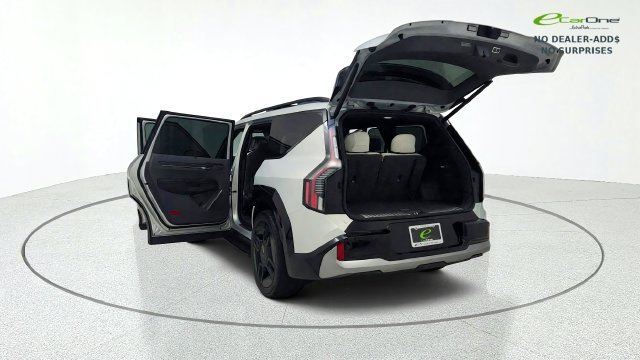 Used 2024 Kia EV9 GT-Line AWD/4WD image 16