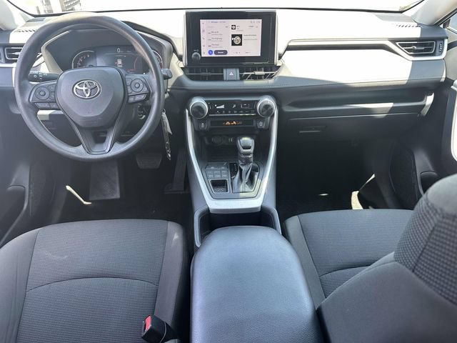 Used 2023 Toyota RAV4 LE AWD/4WD image 19