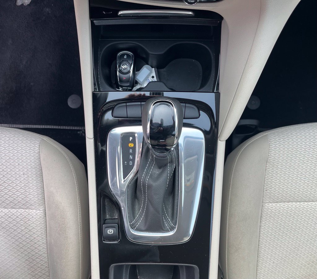 Used 2018 Buick Regal Preferred FWD image 25