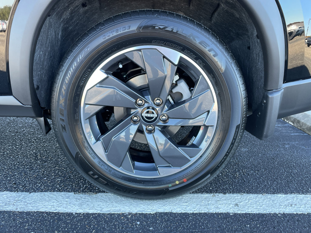 New 2026 Nissan Rogue SV image 25