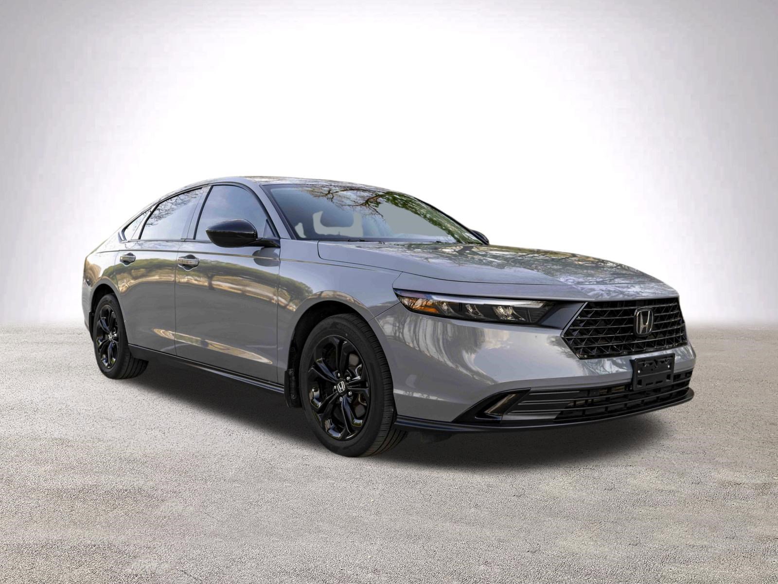 Used 2025 Honda Accord SE image 2