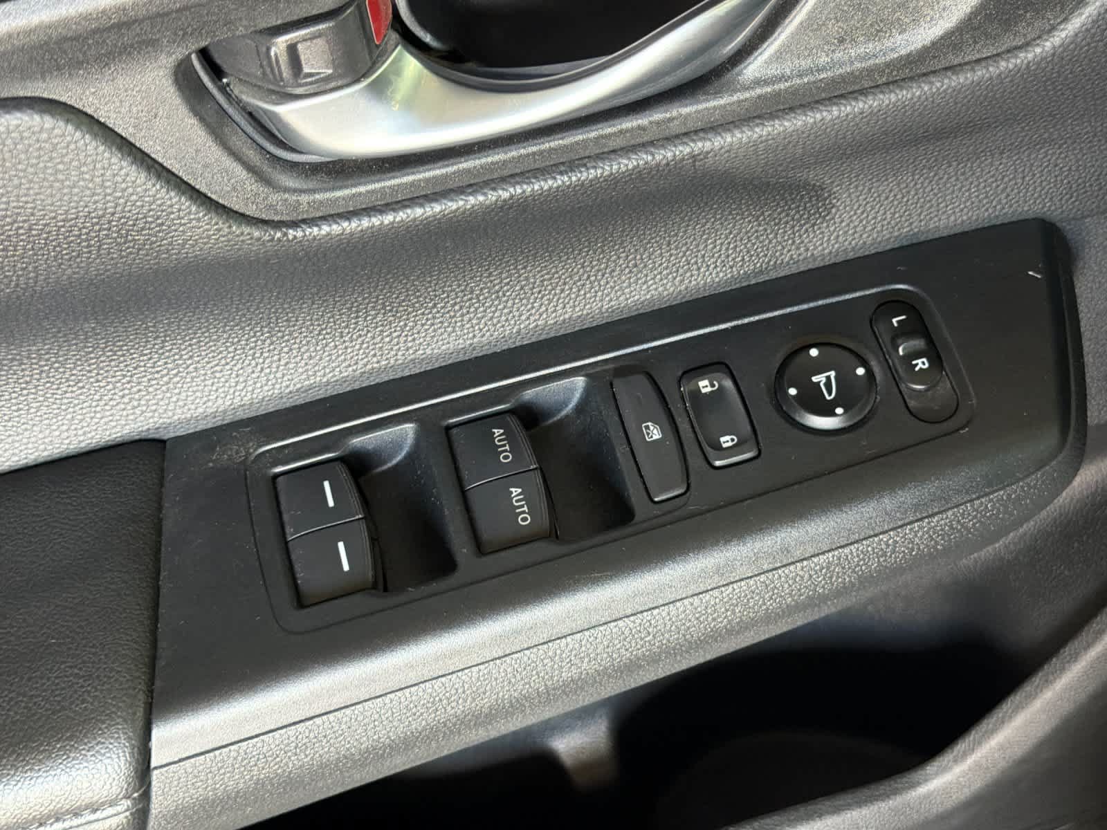 Used 2024 Honda CR-V EX image 13