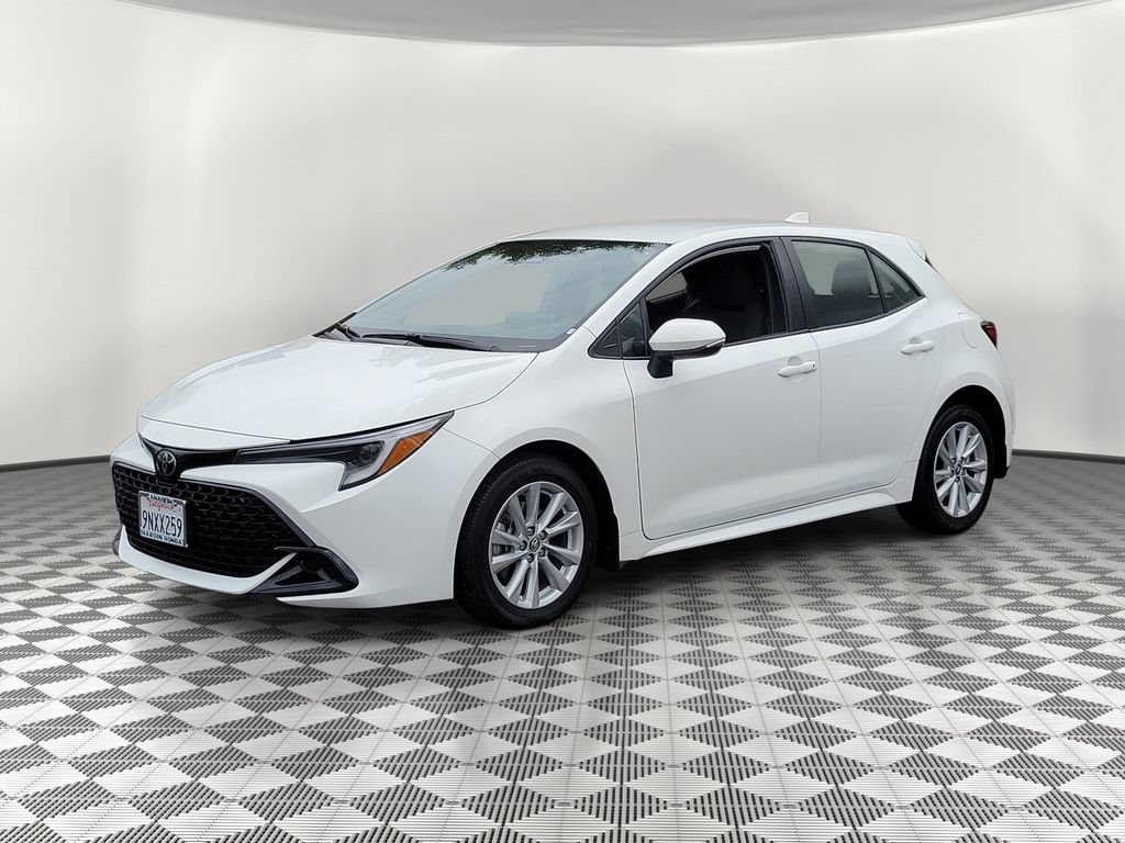 Used 2025 Toyota Corolla SE w/ SE Package FWD image 3