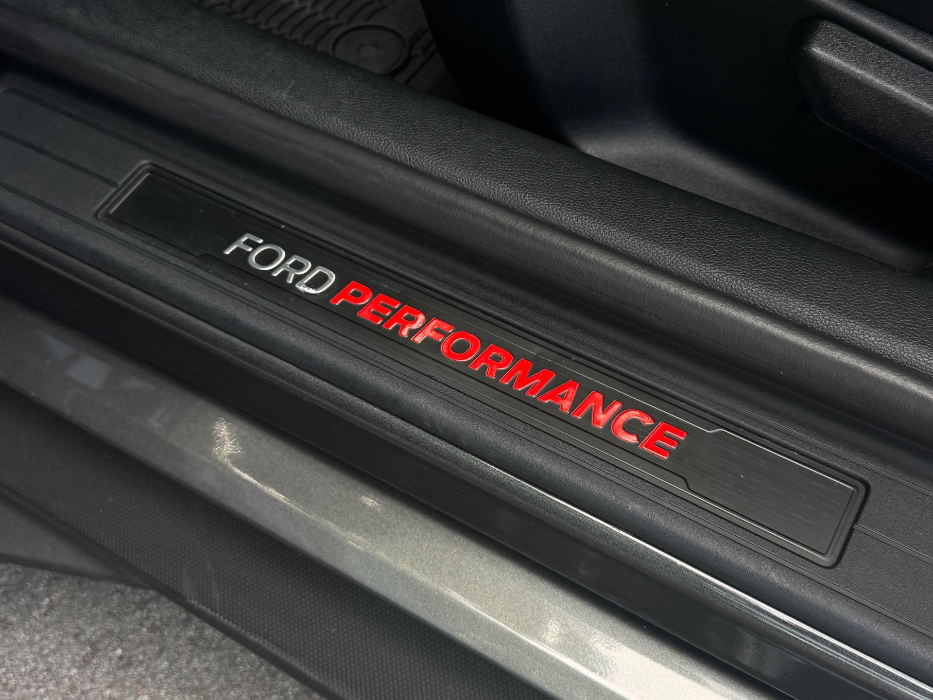 Used 2020 Ford Mustang Shelby GT500 w/ Technology Package image 80