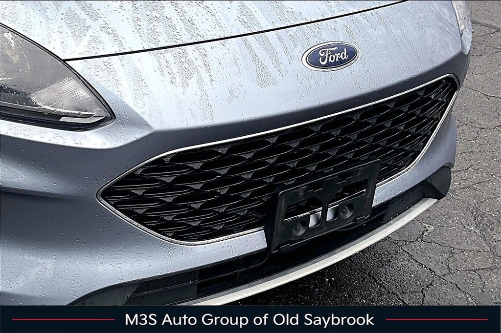 Used 2022 Ford Escape SE image 32