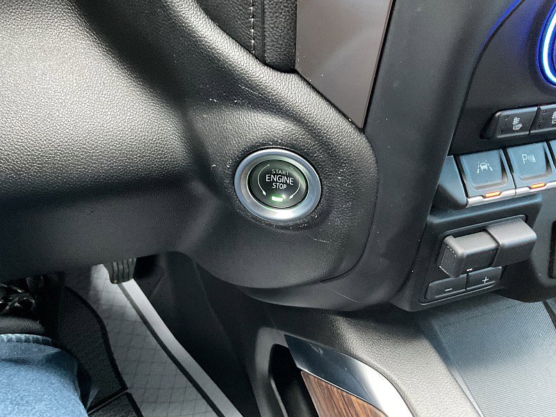 Used 2019 Chevrolet Silverado 1500 High Country w/ Technology Package image 26