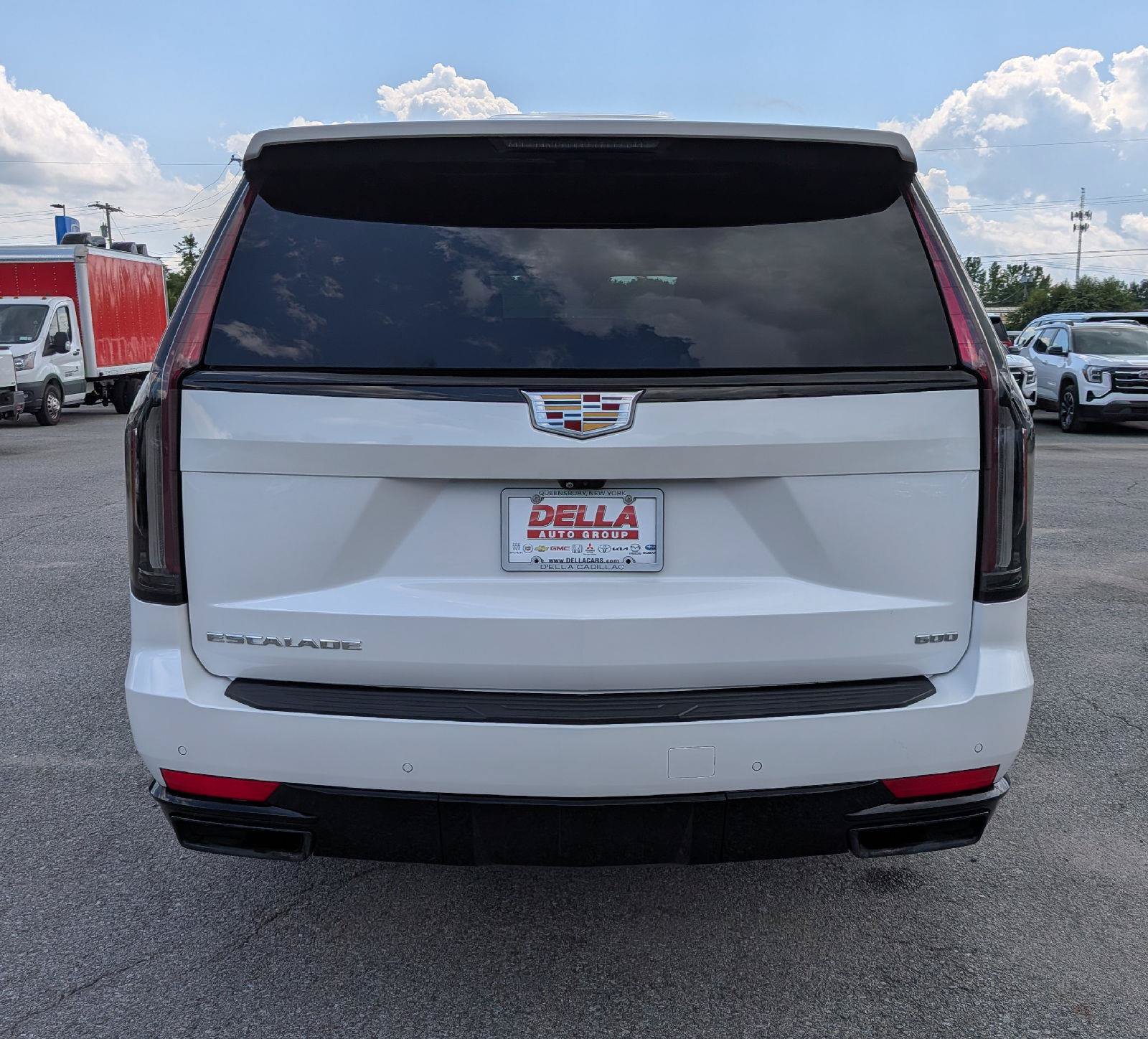 Used 2022 Cadillac Escalade ESV Sport Platinum AWD/4WD image 9