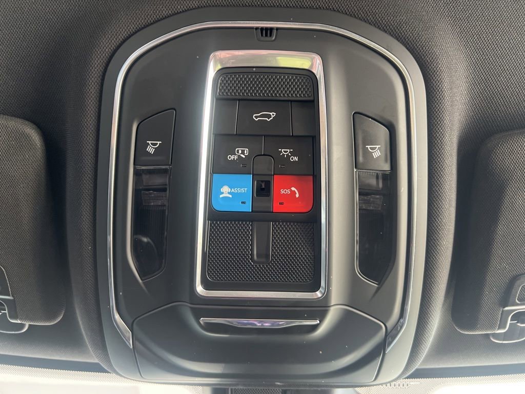 Used 2024 Jeep Grand Cherokee L Laredo image 46