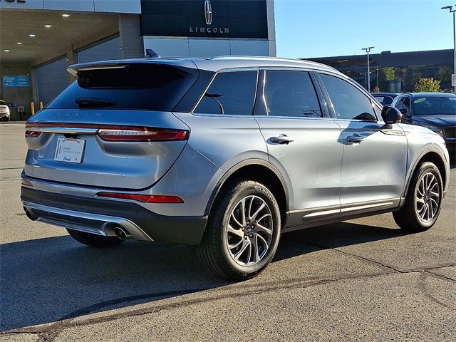 Used 2022 Lincoln Corsair Standard w/ Equipment Group 101A image 7