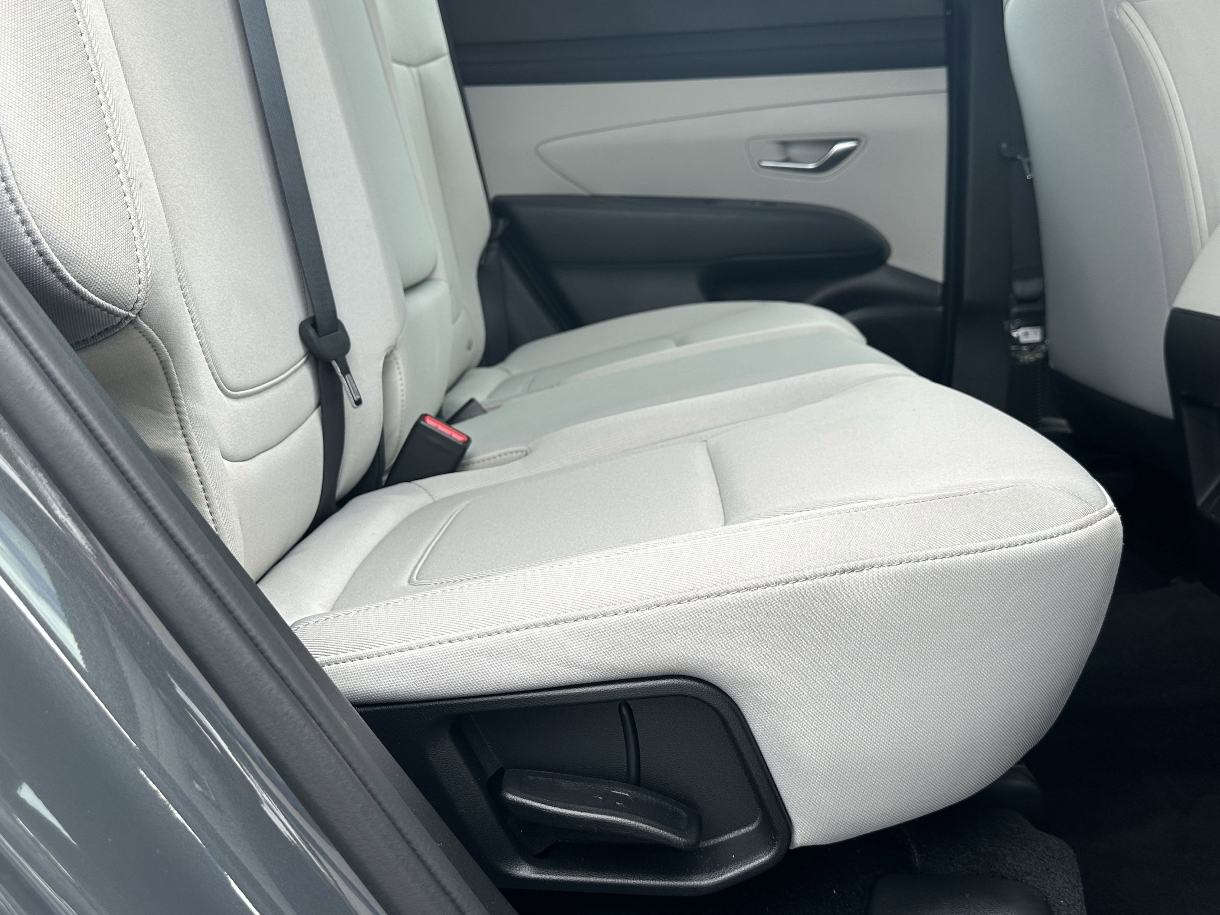 Used 2025 Hyundai Tucson SE image 17