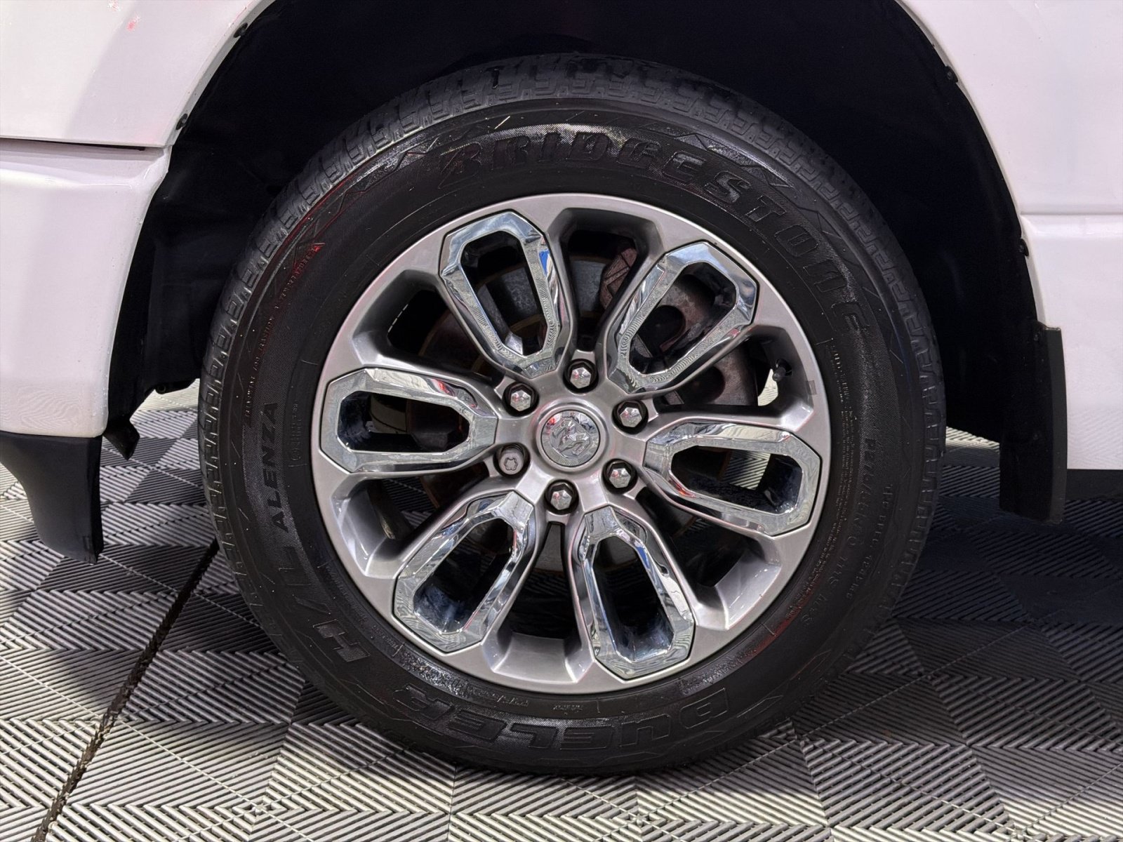 Used 2023 RAM 1500 Laramie AWD/4WD image 16