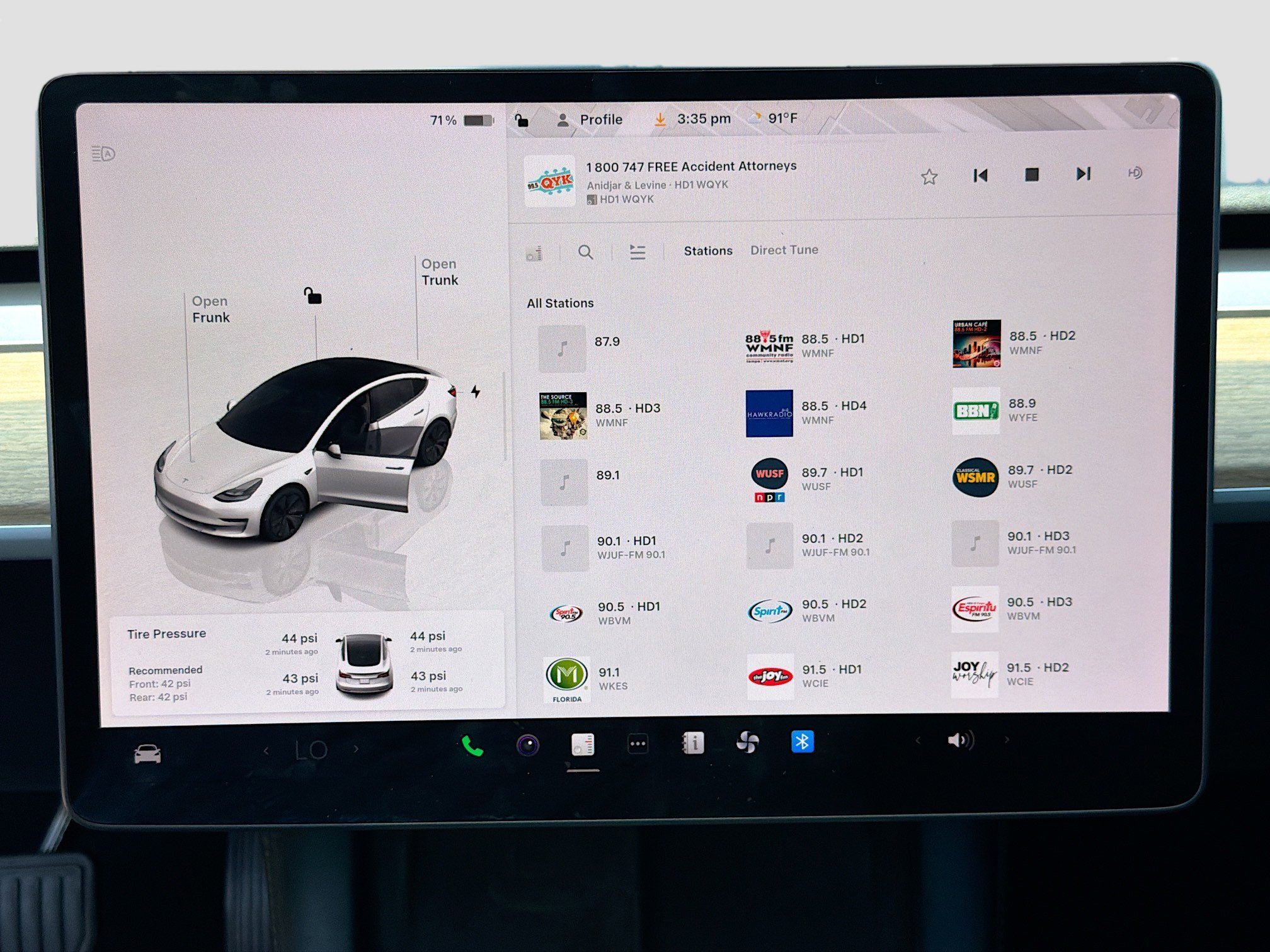 Used 2023 Tesla Model 3 Standard Range image 29